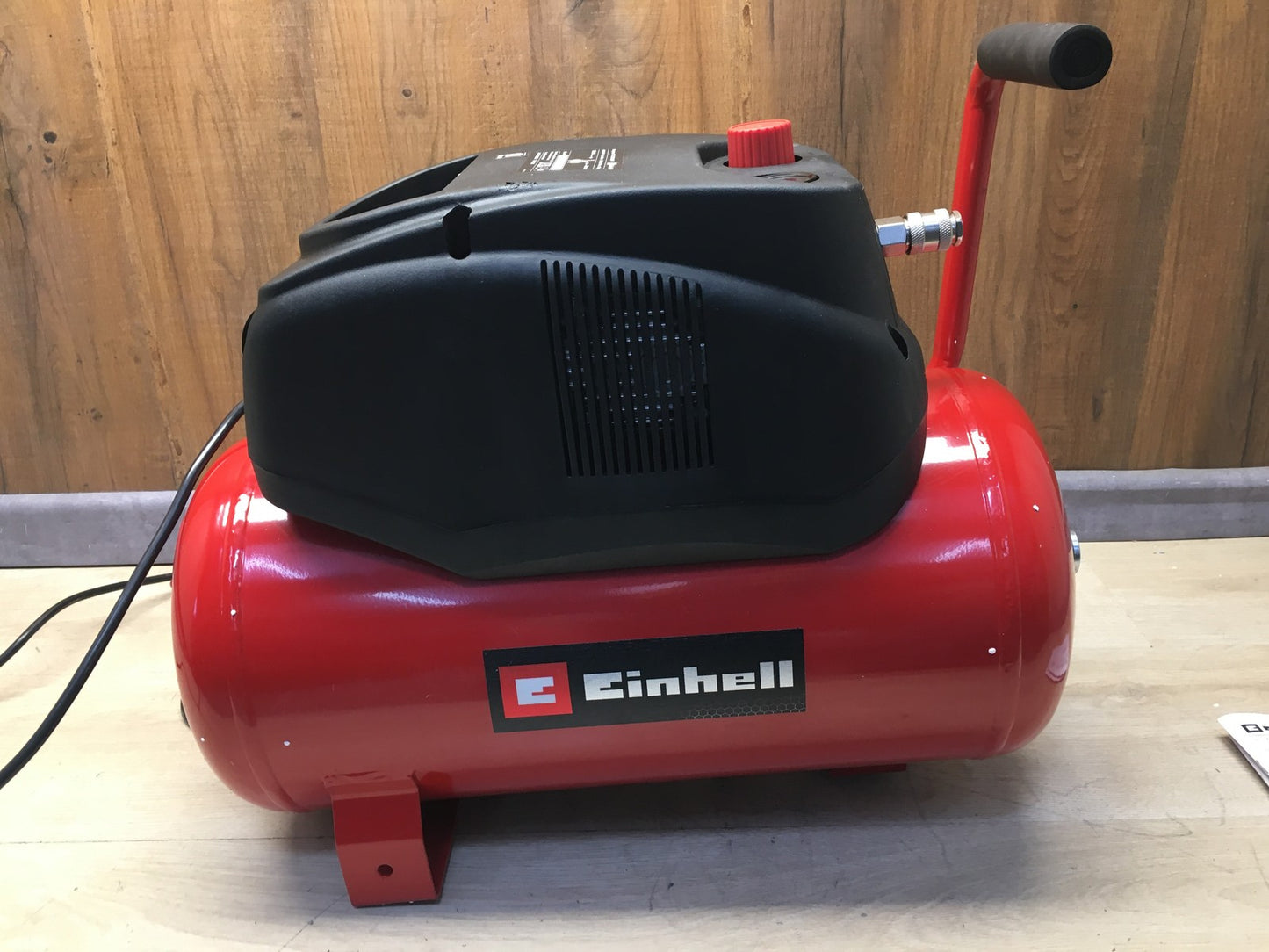 Einhell Kompressor TC-AC 200/24/8 OF (1.200 W, max. 8 bar, Druckminderer) I37303