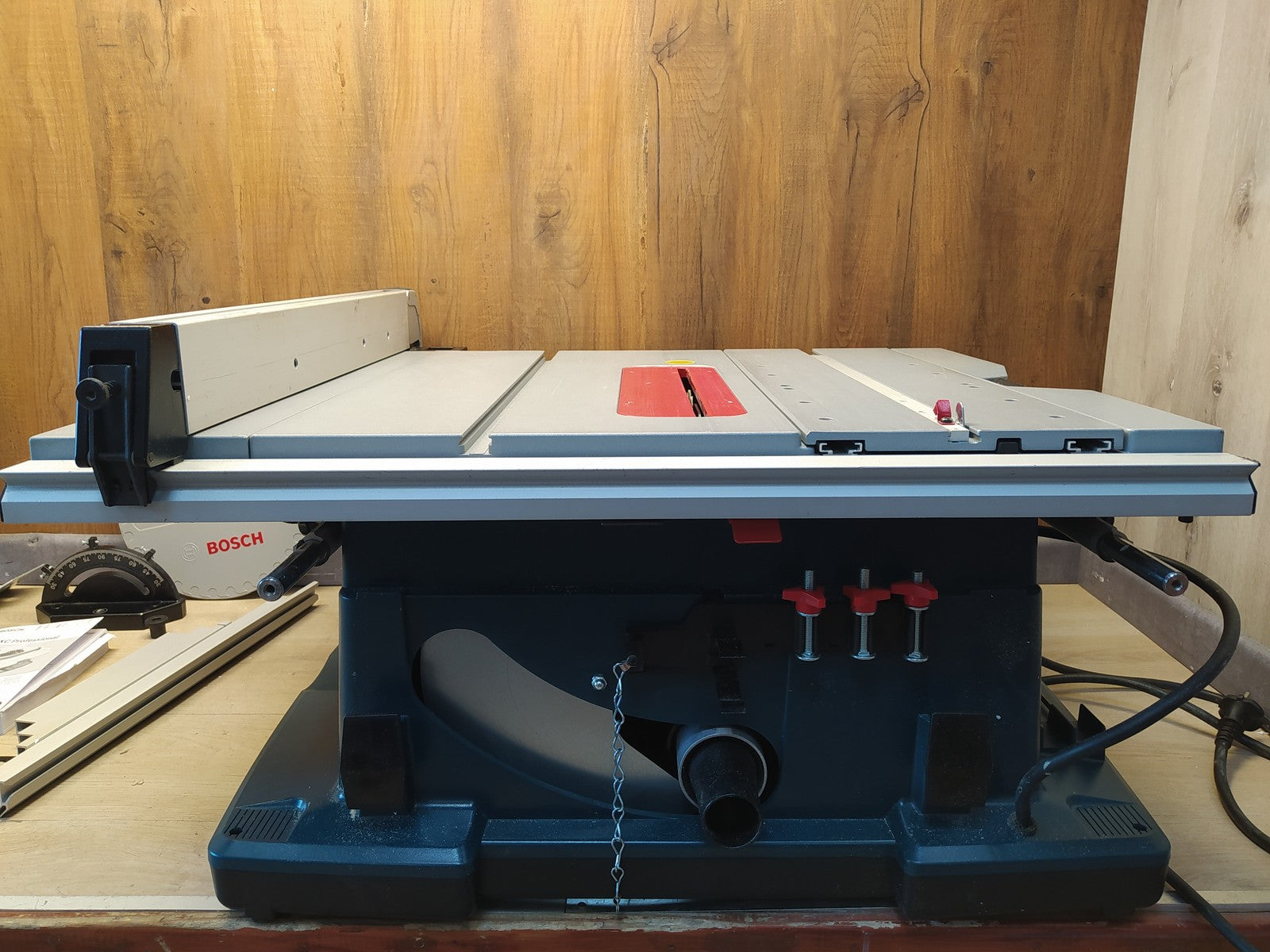 Bosch Professional GTS 10XC Elektro-Tischkreissäge 2100 Watt, I37938