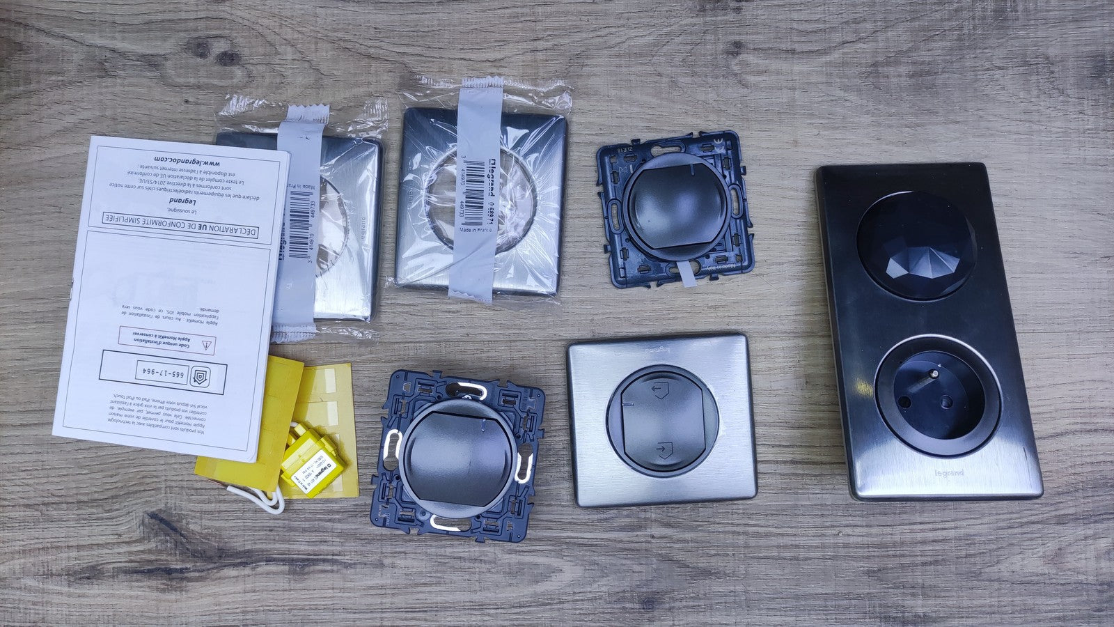 Legrand 067628 Celiane with Netatmo Schalterset, 400 V, Métal Tungstène, I36383