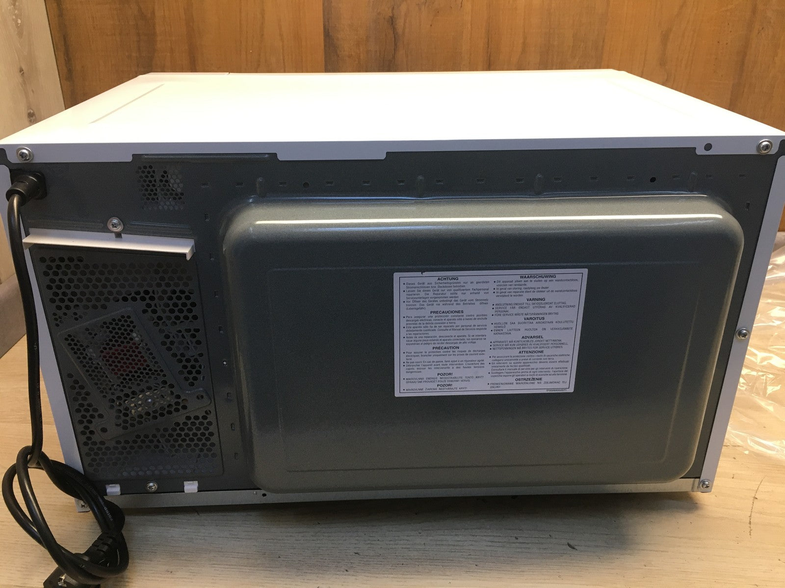 Panasonic NN-ST45KW Mikrowelle, 32 L, Edelstahl, 1000W, I39089