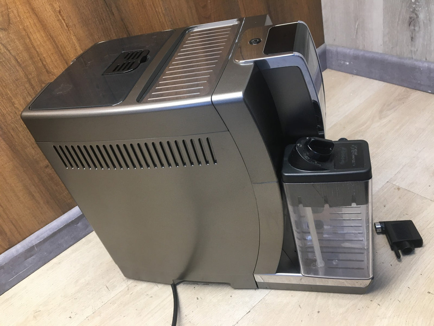 DeLonghi Dinamica Plus Kaffeevollautomat ECAM370.95.T, I38999