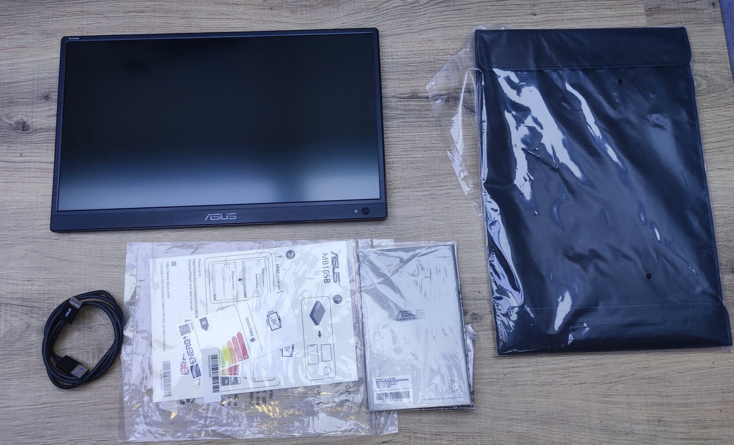 ASUS ZenScreen MB165B Monitor 15.6" HD ready 1366x768 TN-Panel USB schwarz