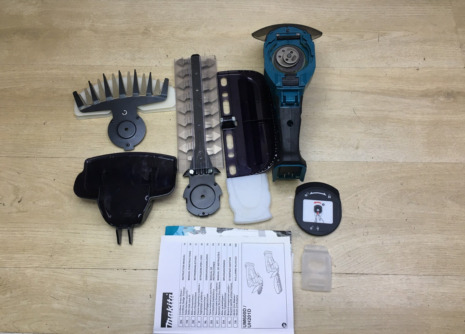Makita UM600D Akku-Gras-Strauchschere 12V SOLO, I34581
