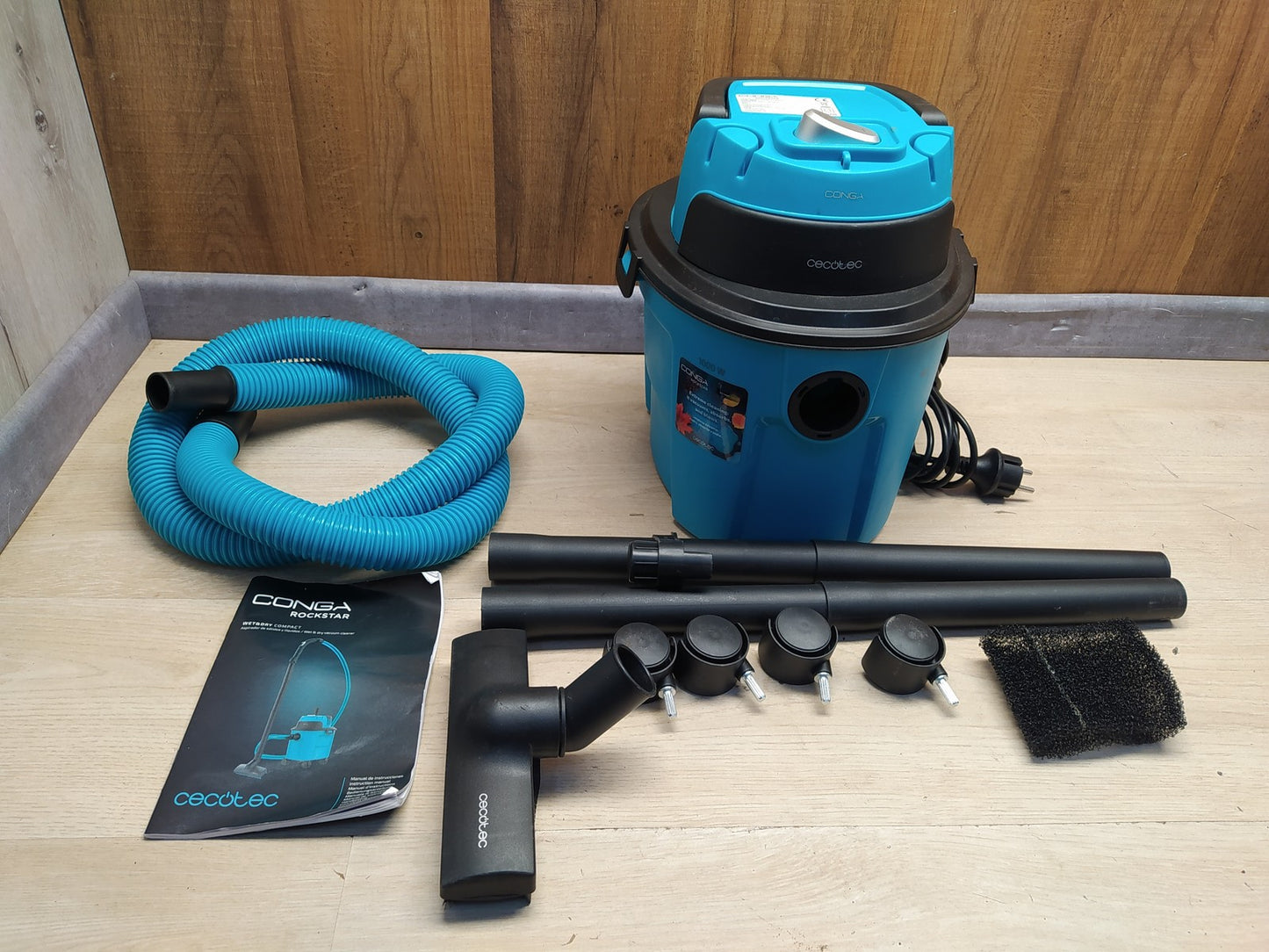 CECOTEC Conga Rockstar Wet & Dry Compact Staubsauger (08111), I36124