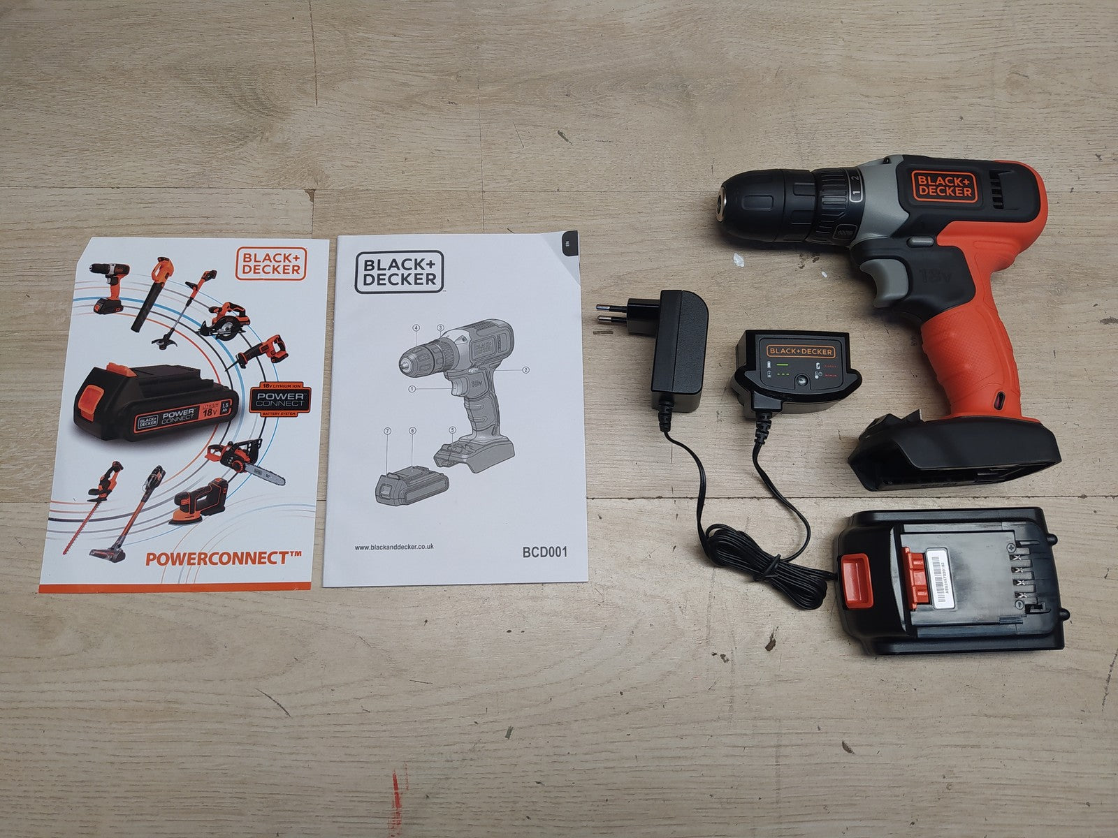 Black+Decker Akku-Bohrschrauber BCD001C1, inkl. Ladegerät und Akku, I37845