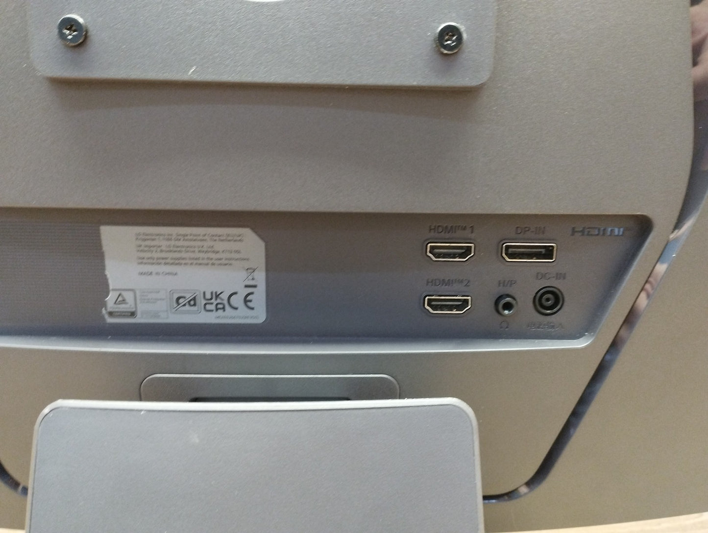 LG UltraGear GS6 32GS60QC-B Monitor 31.5" WQHD 2560x1440 AMD FreeSync 180Hz 1ms