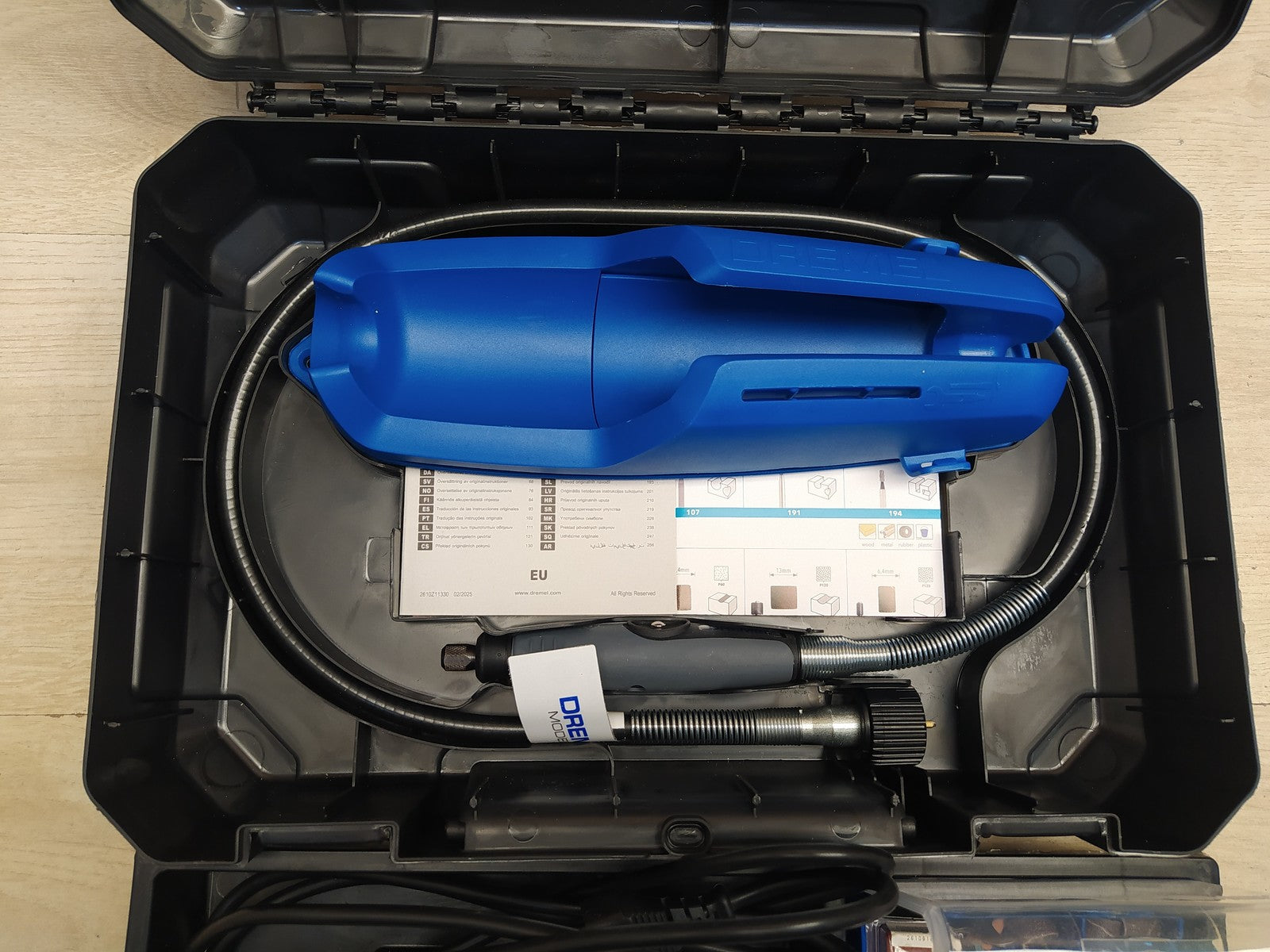 DREMEL 3000-1/25 EZ Multifunktionswerkzeug 130W, I38579