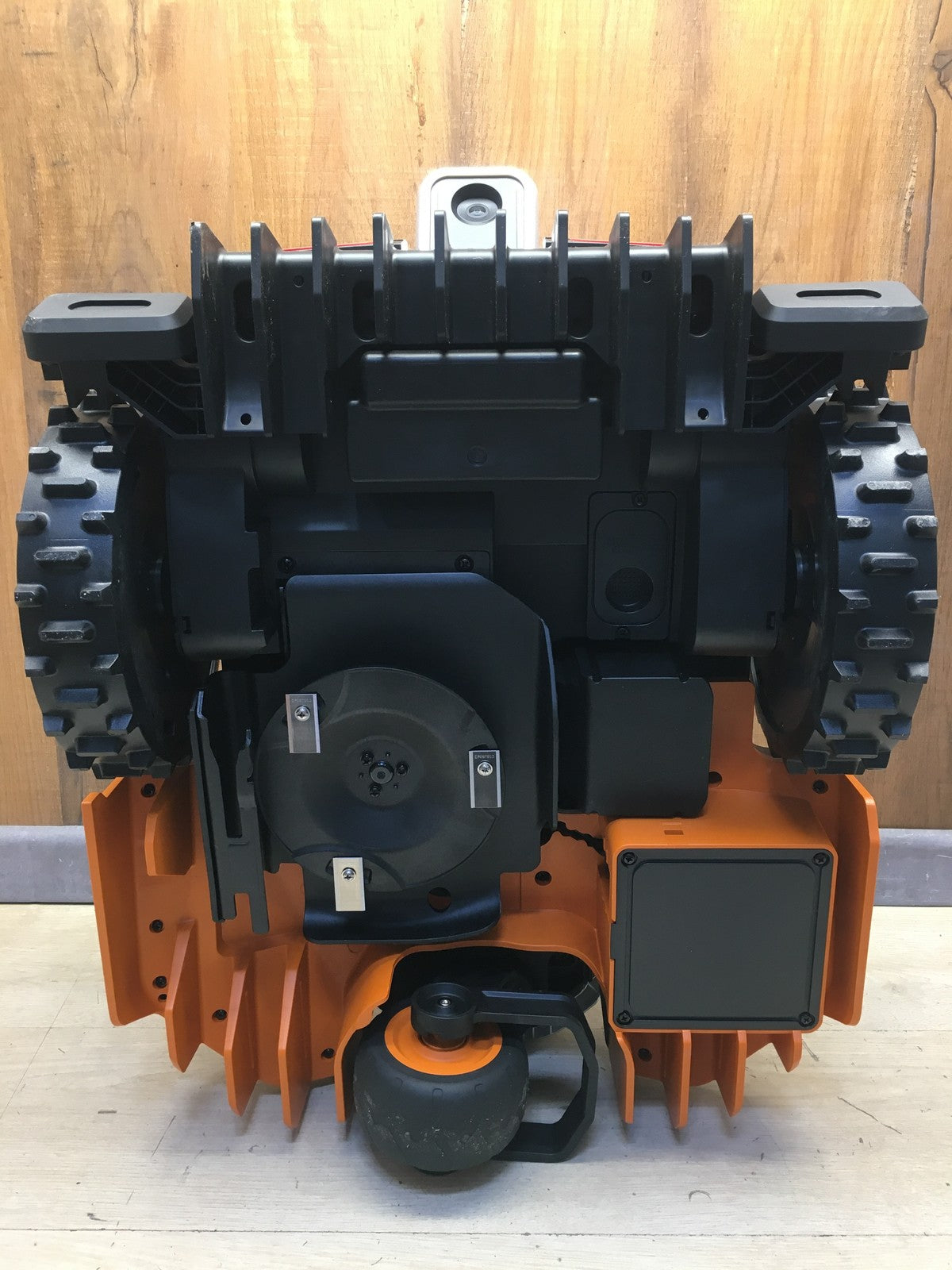 WORX Landroid Vision M550 Mähroboter ohne Begrenzungskabel WR205E, I38187