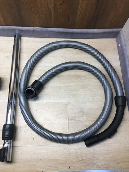 Nilfisk Staubsauger One WB10P05A-HB15, 750W, I38295