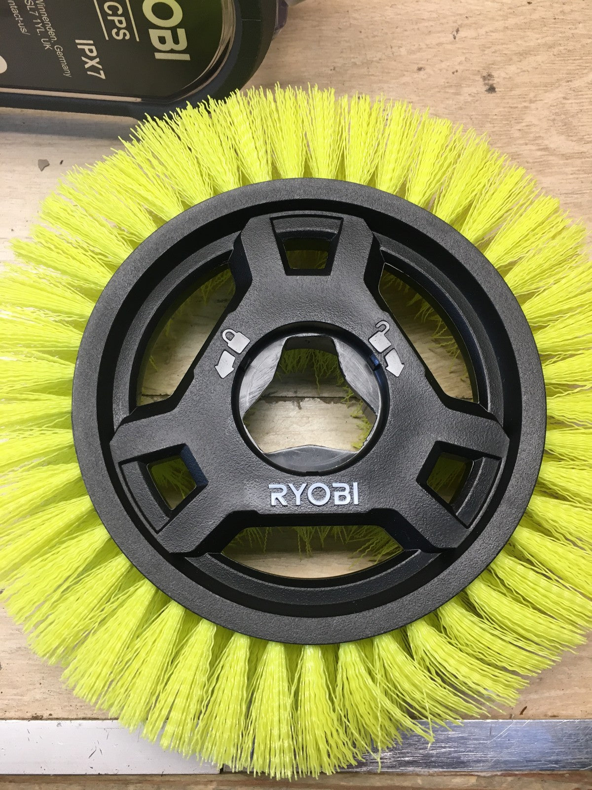 RYOBI 18 V ONE+ Akku-Reinigungsbürste R18CPS-0 Solo, I40048