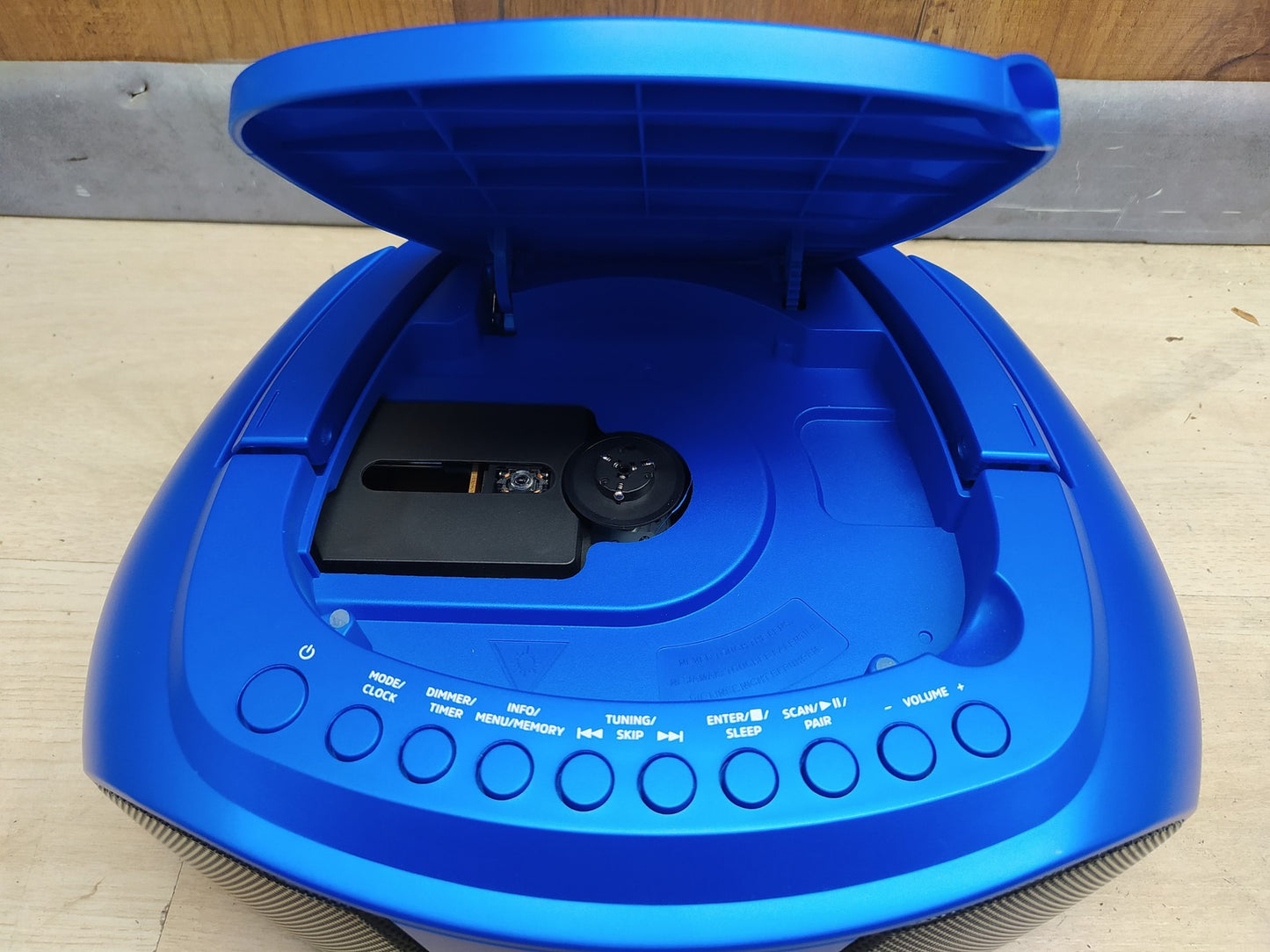 TechniSat DIGITRADIO 1990 Stereo-Boombox mit DAB+/UKW-Radio und CD-Player I39029