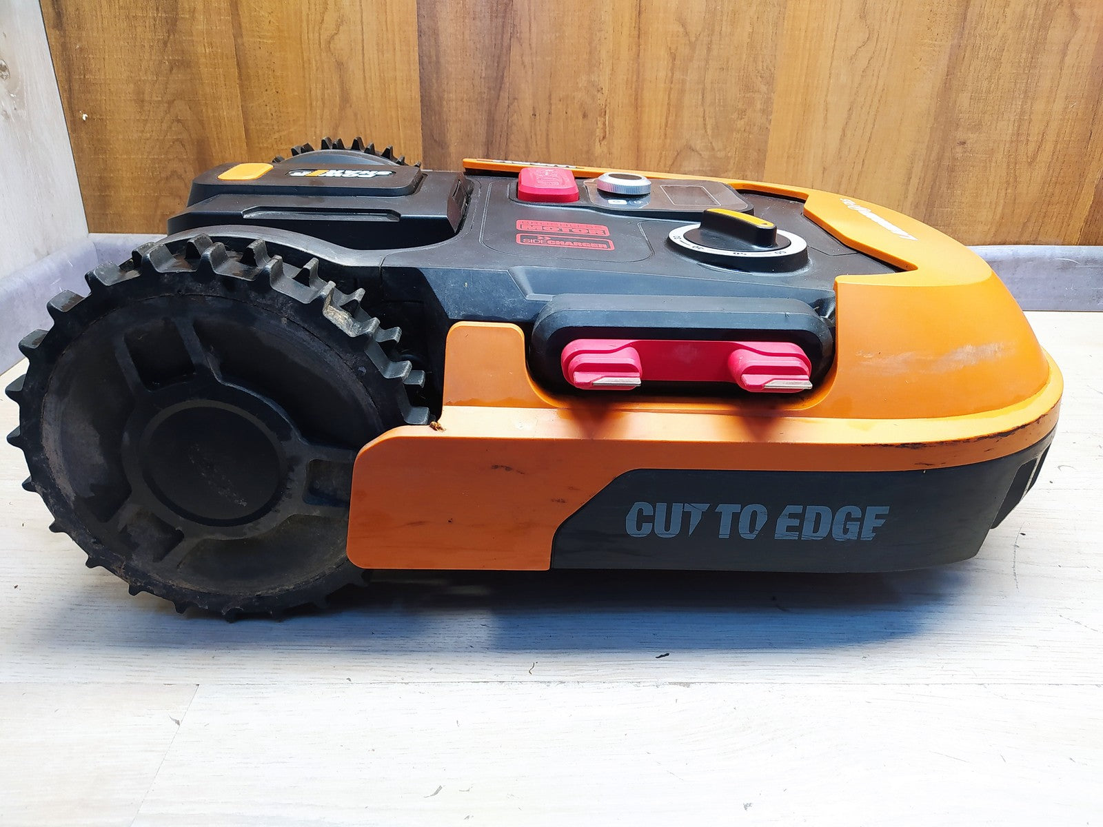 WORX Landroid M700 PLUS WR167E Mähroboter für Gärten bis 700 qm, I37371