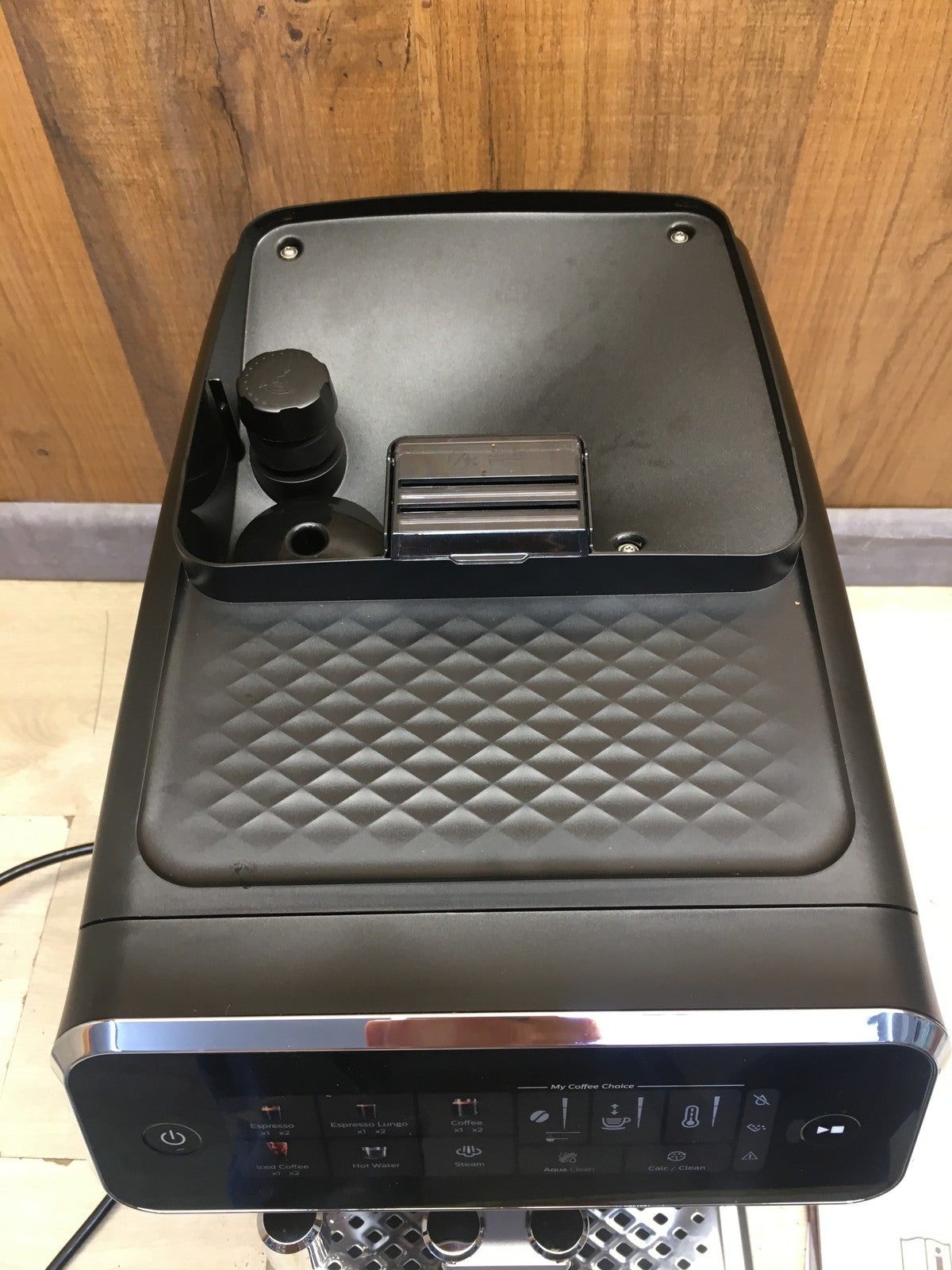 PHILIPS 3300 Series Kaffeevollautomat EP3326/90, 5 Getränke, I39378