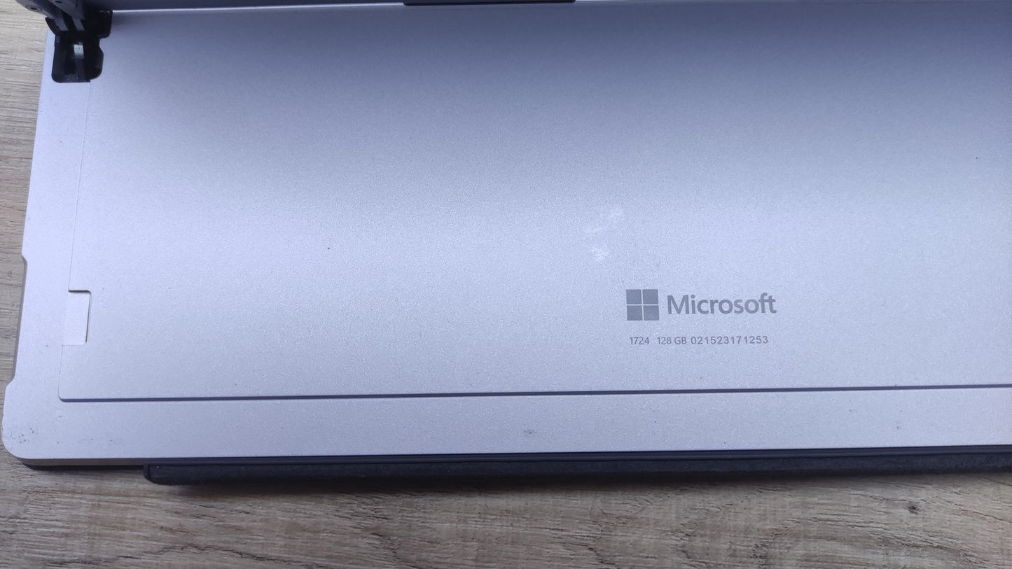 Microsoft Surface Pro 4 Windows Tablet 2736x1824 Touch m3-6Y30 4GB RAM 128GB SSD