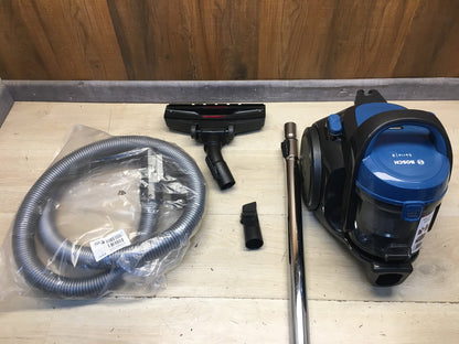 Bosch Serie 2 Staubsauger beutellos BGC05A220A, 700W, I39736