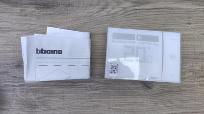 Bticino XW8002WE WLAN-Thermostat, Weiß, I40813