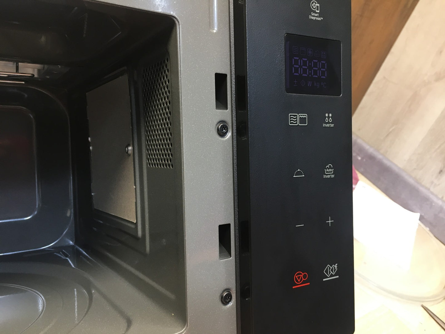 LG MH6535GDS Mikrowelle (25 L, 1000 W) mit Grill, I39132