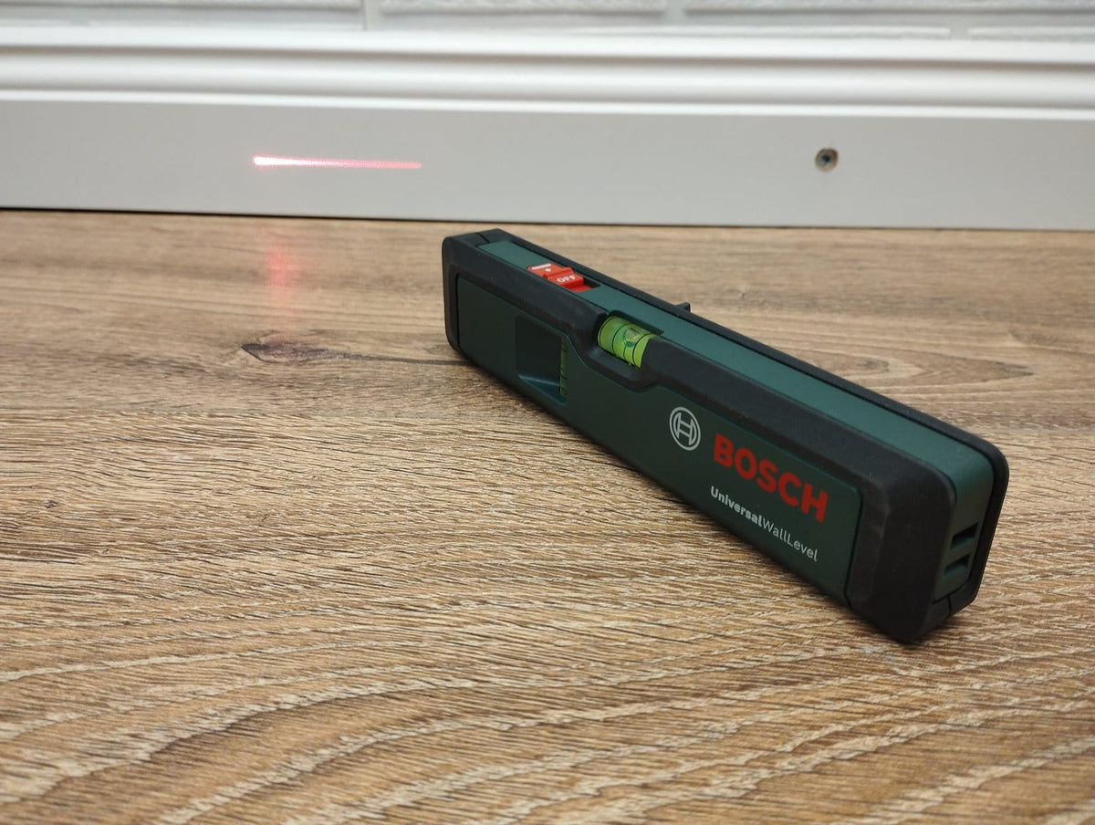 Bosch UniversalWallLevel 3603F63J00 Laser-Wasserwaage Linienlaser rot Klasse 2