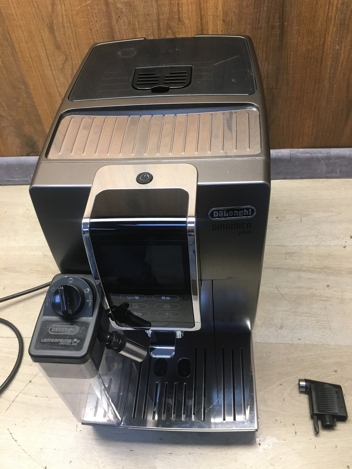 DeLonghi Dinamica Plus Kaffeevollautomat ECAM370.95.T, I38999