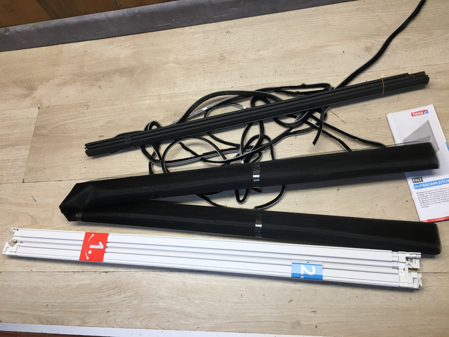 TESA Insect Stop Verstellbares Fenster-Moskitonetz FALT 80-140 cm, I36774