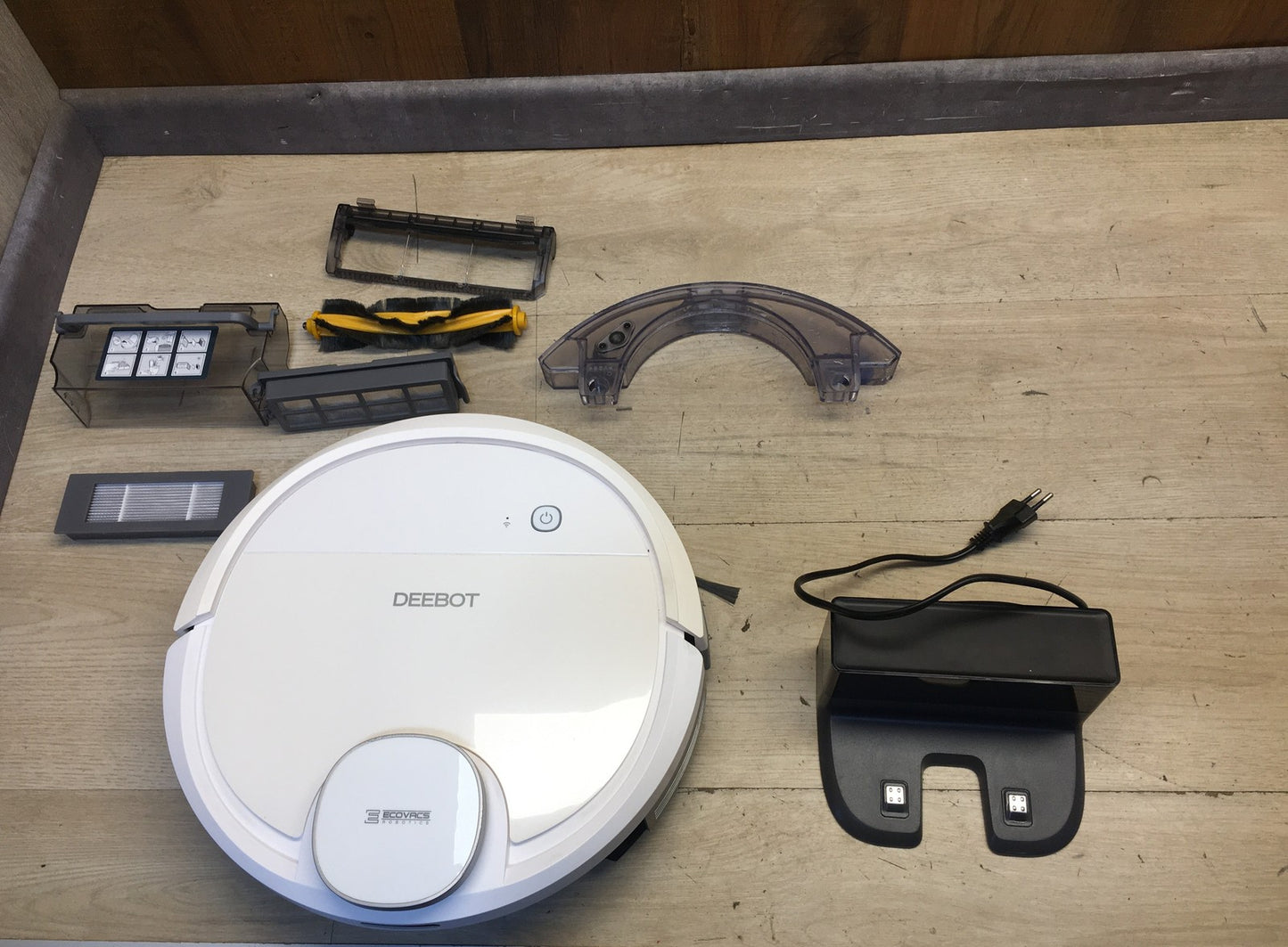 ECOVACS Robotics DEEBOT OZMO 900 Saug- & Wischroboter, I39082
