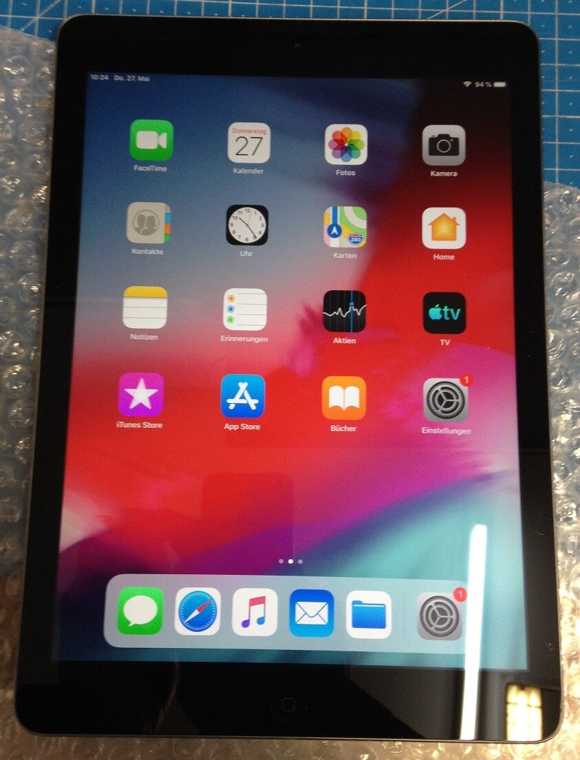 Apple iPad Air 16GB Tablet 9.7 Zoll WiFi Space Gray (MD785KN/A)