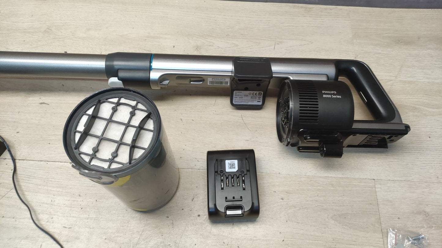 Philips XC8055/01 Aqua Plus Series 8000 Akku-Handstaubsauger, I39671