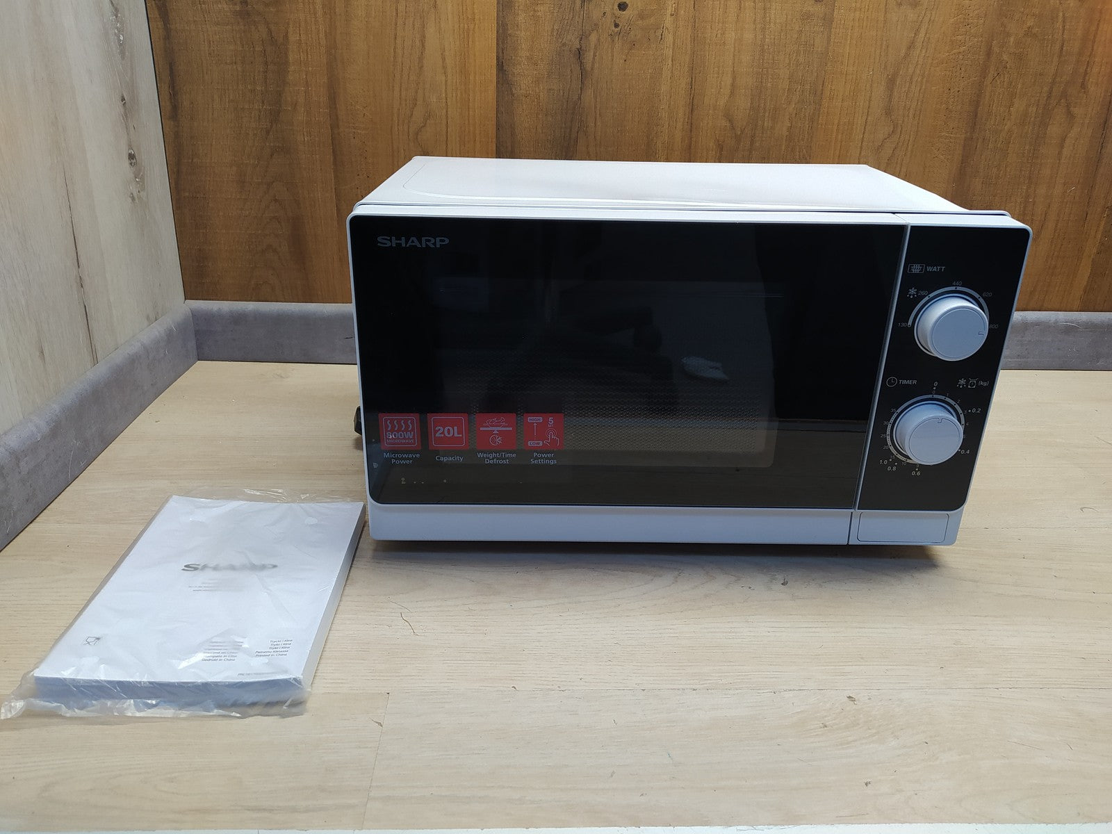 Sharp R200WW Mikrowelle, 20 L, 800 W, 5 Leistungsstufen, I35875