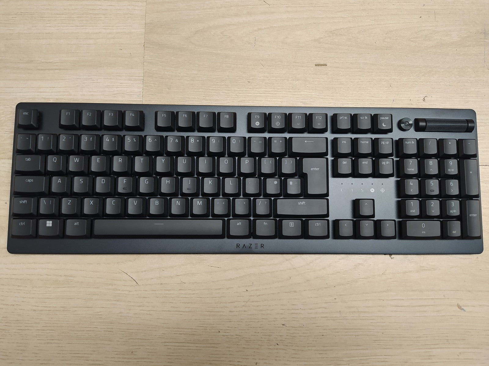 Razer DeathStalker V2 Optische Low-Profile-Gaming-Tastatur, UK-Layout, I36701