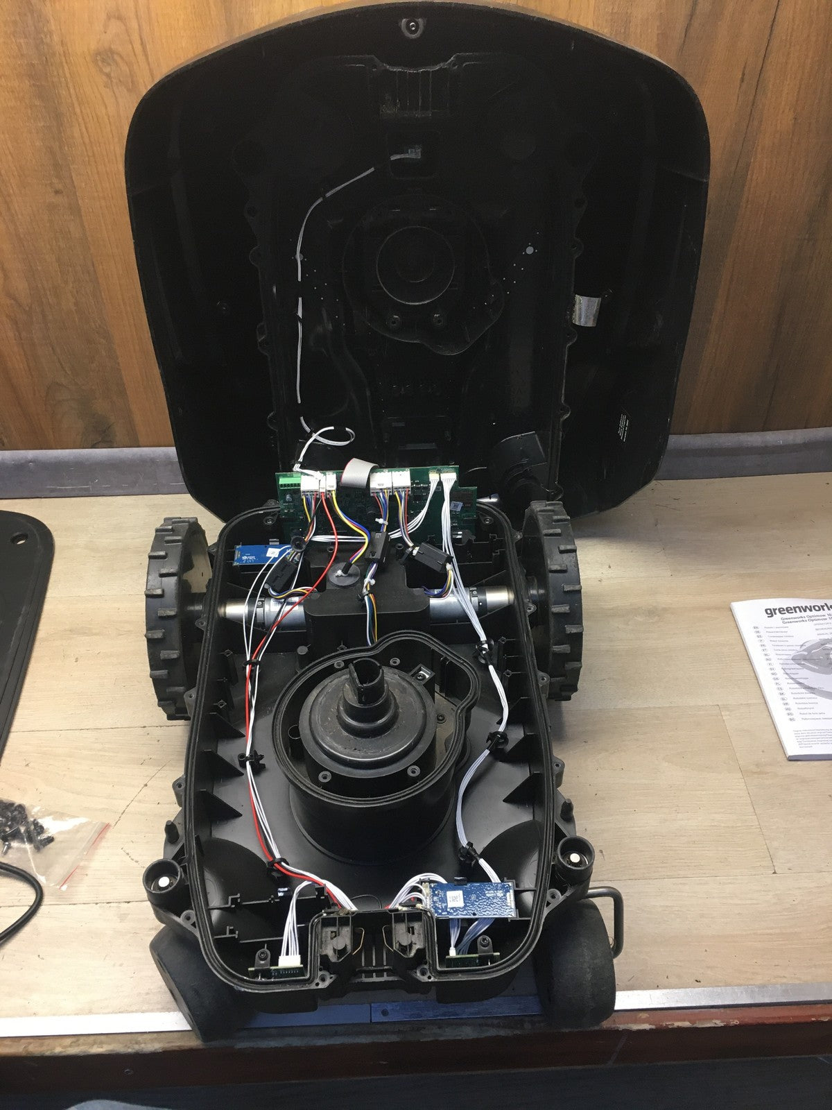 Greenworks Mähroboter Optimow 10 GRL110 für Grunsdstück bis zu 1000m2, I38216