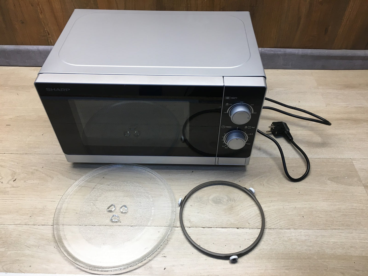 Sharp R200INW Mikrowelle, I36423