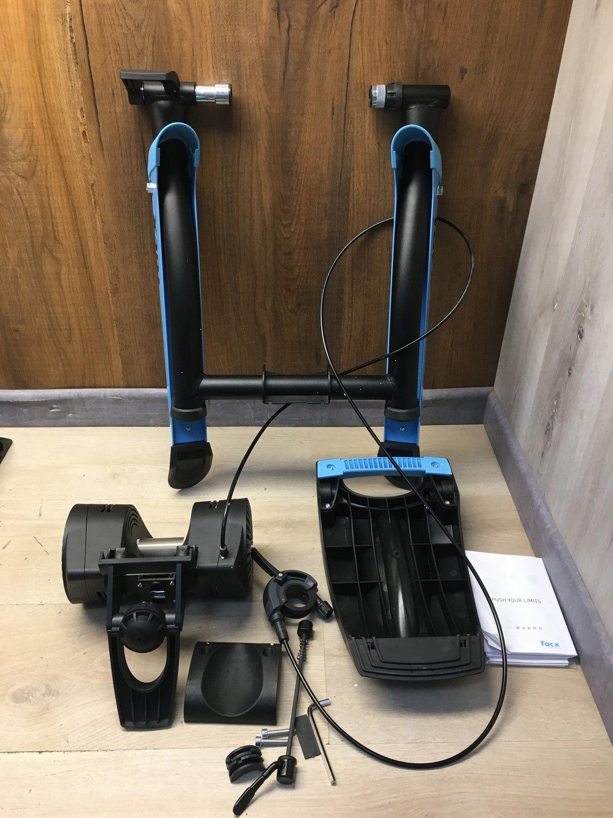 Tacx Boost Indoor-Trainer mit starker Magnetbremse, I36717