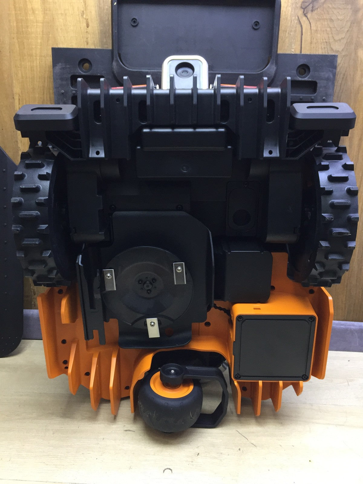 WORX Landroid Vision M550 Mähroboter ohne Begrenzungskabel WR205E, I33569