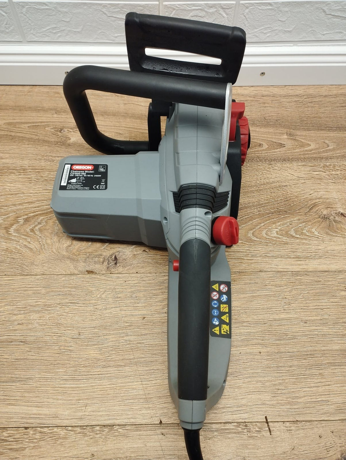 Oregon CS1500 Elektro-Kettensäge, 2400W, Geringer Rückschlag, Leise