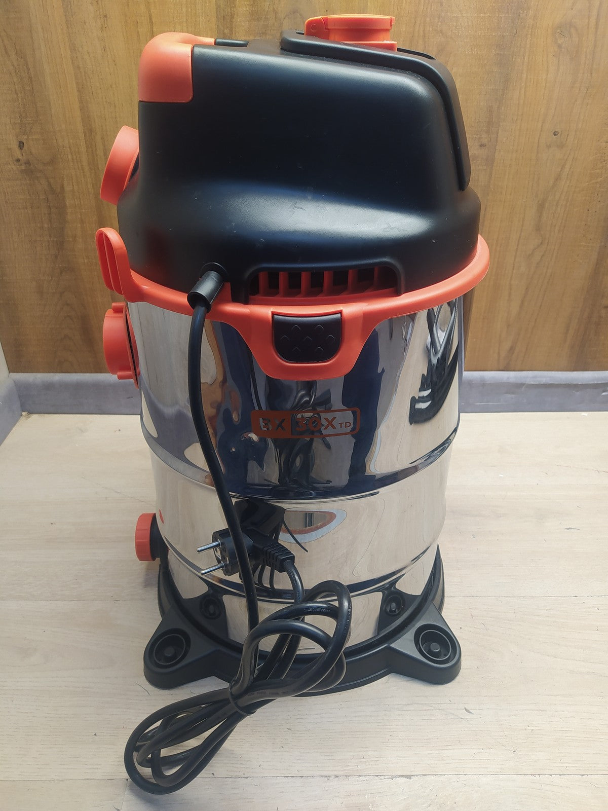 Black & Decker BXVC30XTDE Staubsauger 1600 W 30 L, I36930