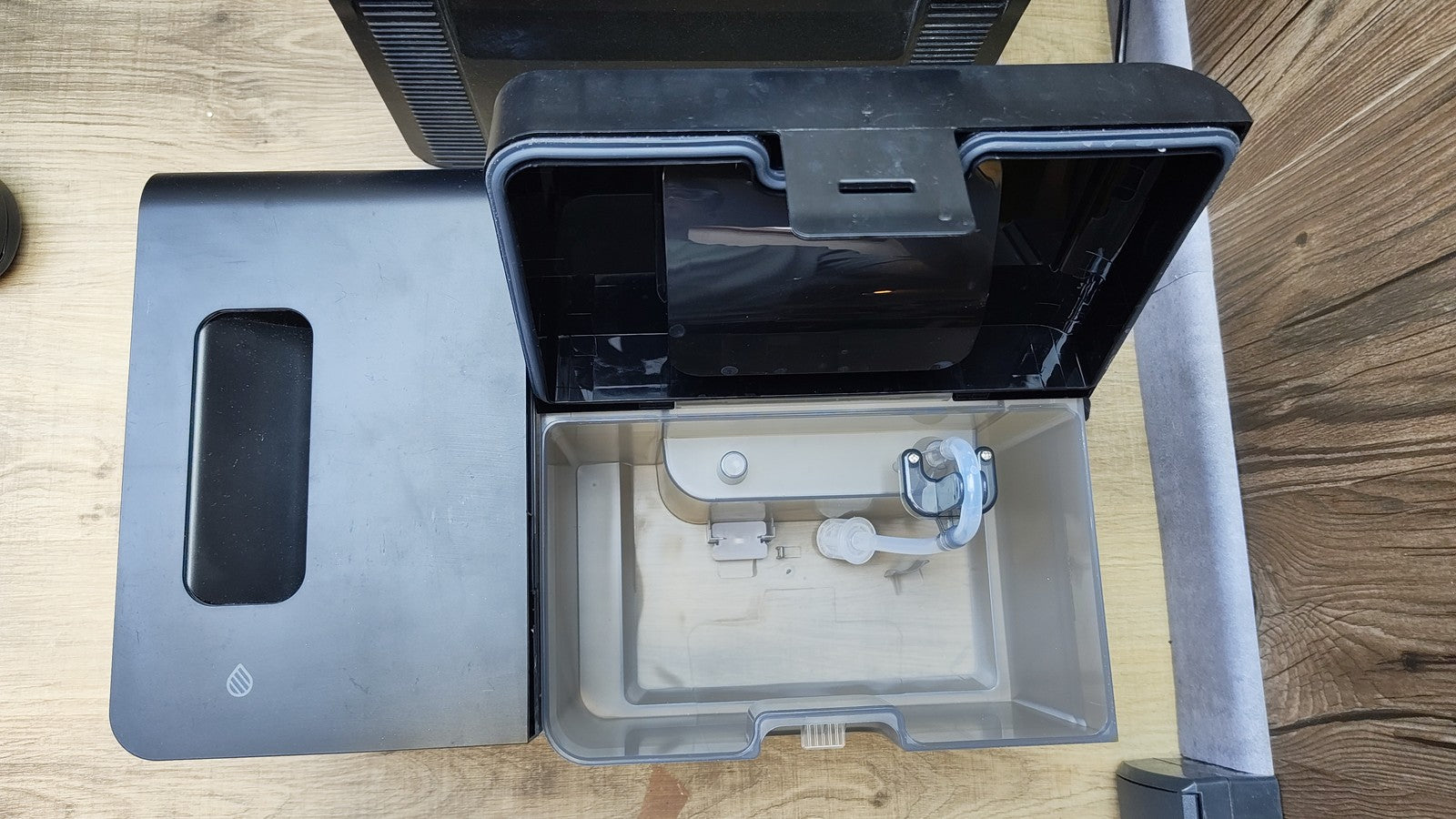 iRobot Roomba Plus 505 Combo Saugroboter mit Wischfunktion, schwarz, I39864