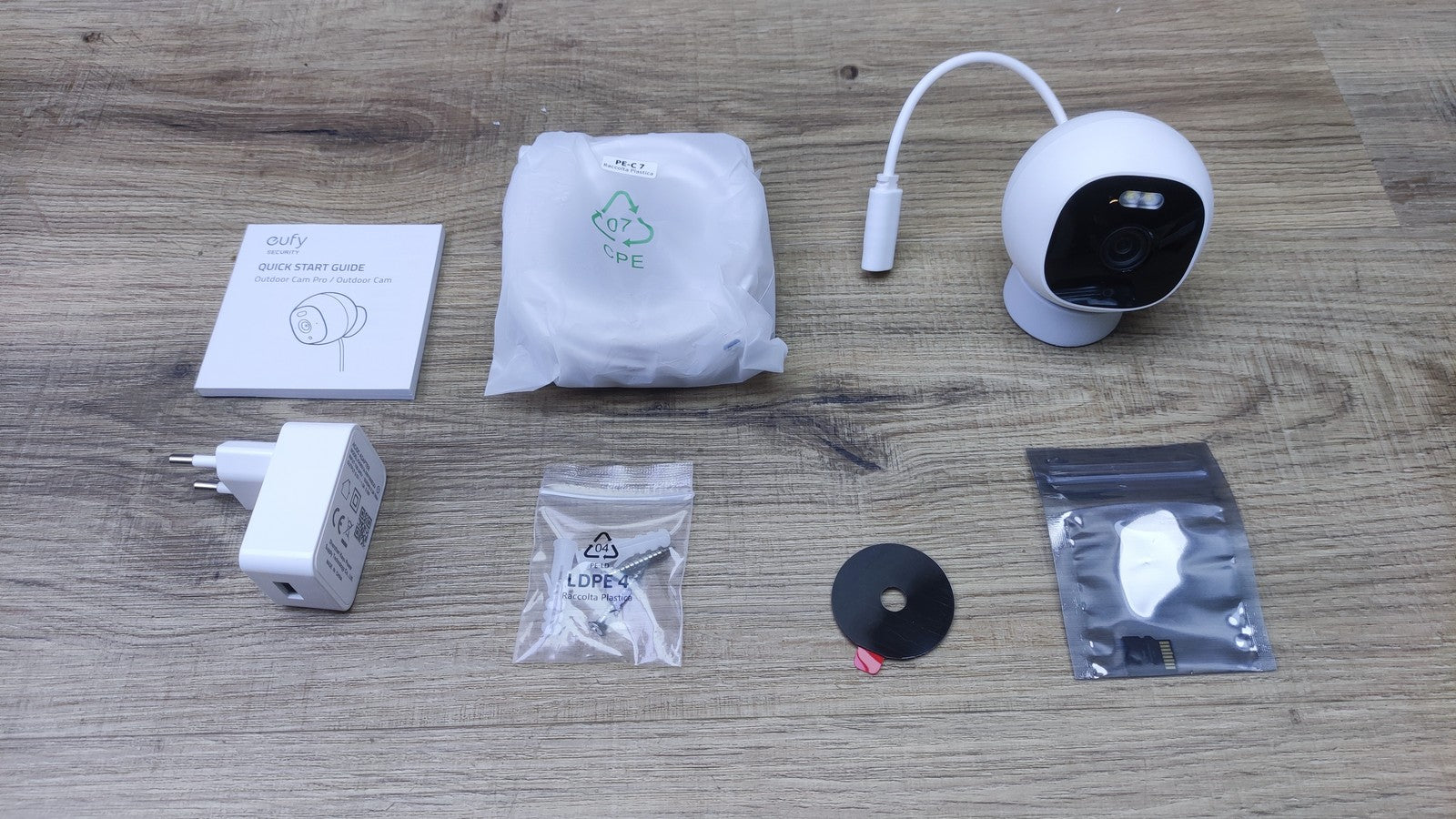 eufy Security Outdoor Cam Pro Überwachungskamera TB441X, Aussen, I37105