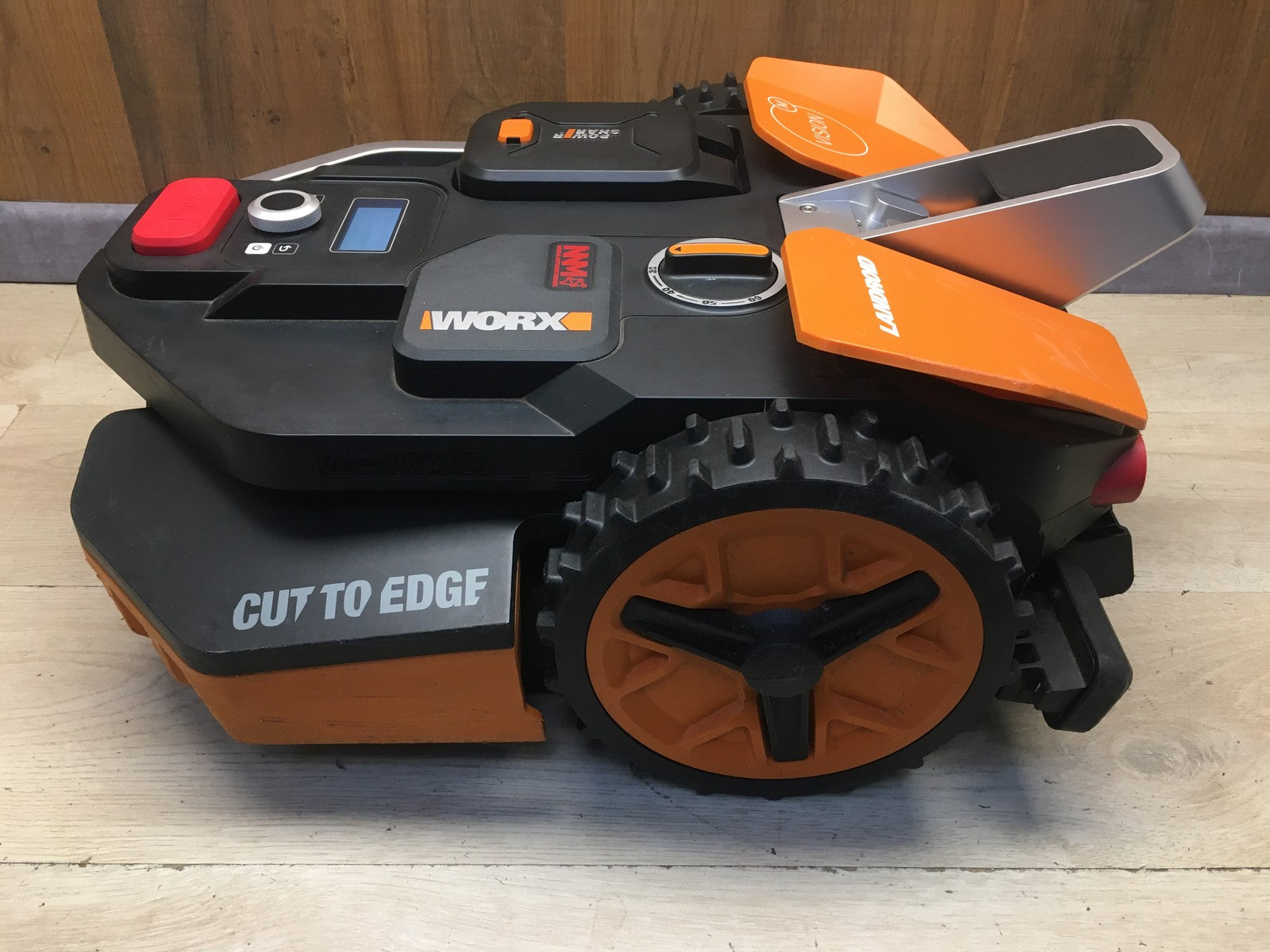 WORX Landroid Vision M600 Mähroboter ohne Begrenzungskabel WR206E, I38404