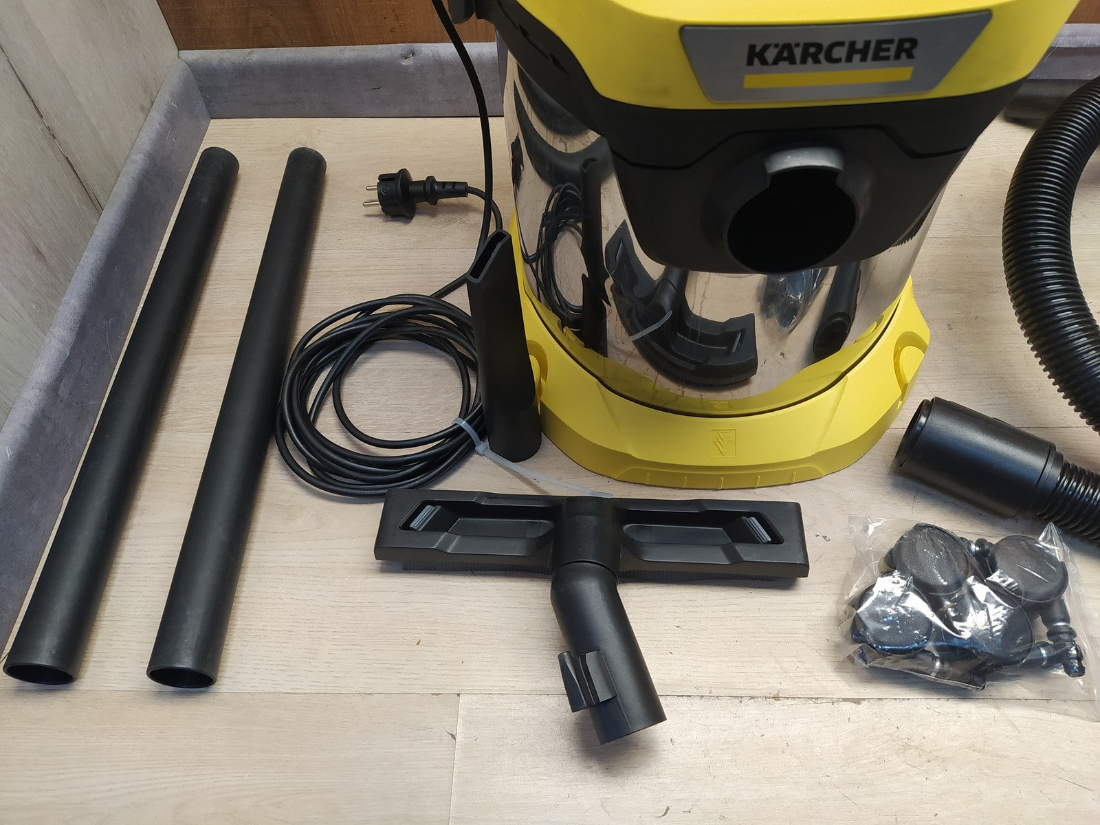 Kärcher 1.628-135.0 Nass-/Trockensauger WD 3 S, 1000W, 17L, I37791