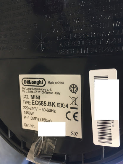 De'Longhi EC685.BK Espressomaschine mit Milchaufschäumer, I39727