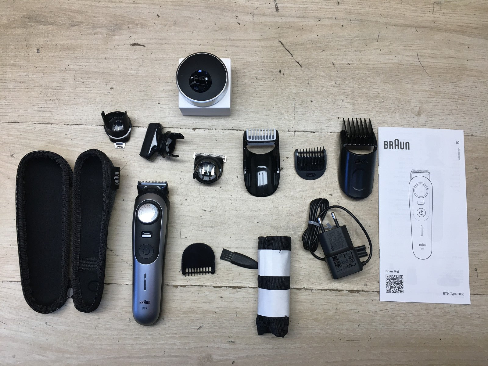 Braun Series 9 Barttrimmer BT9560, +12 Barberutensilien, I39351