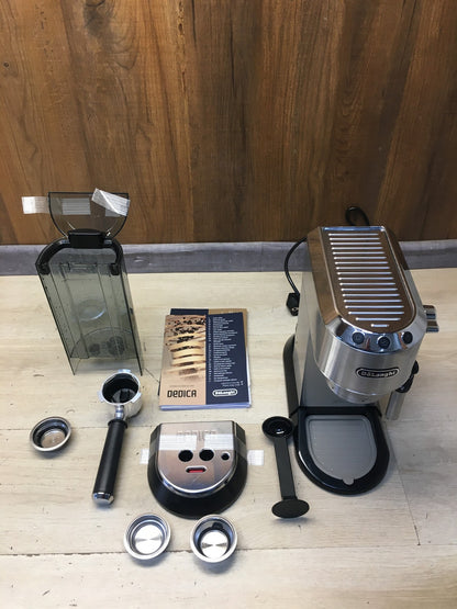 De'Longhi EC685.M Espressomaschine mit Milchaufschäumer, 1350W, I39743