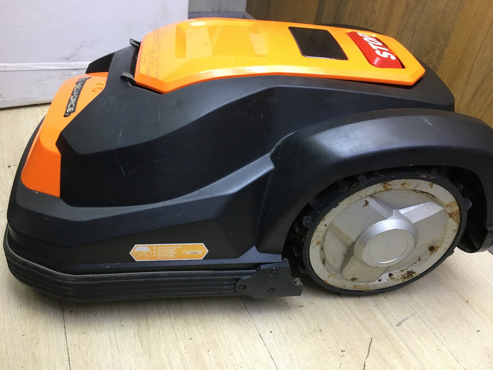 Yard Force SA500ECO Akku-Rasenmähroboter für bis zu 500m² , I34750