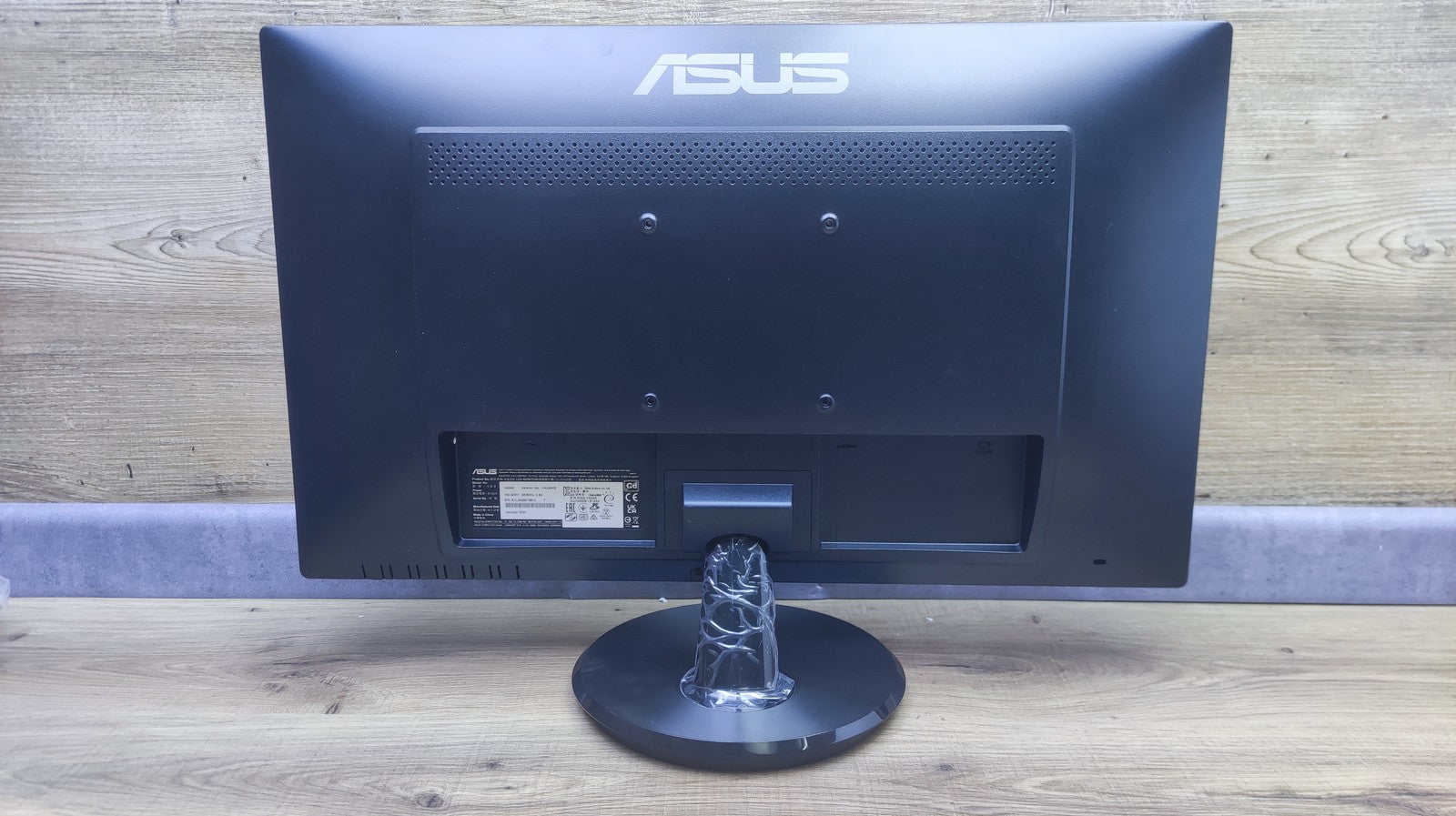 Asus VA249HE Monitor 23.8" FHD 1920x1080 VA Panel HDMI VGA 60Hz 5ms (GtG)