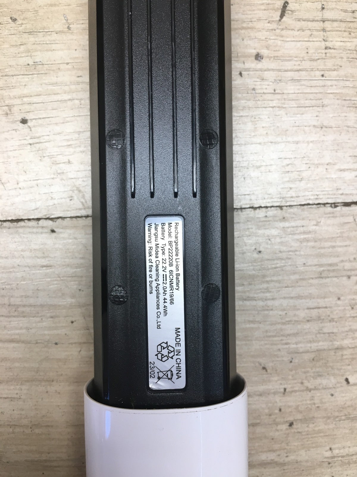 Midea L10 Akku-Stabstaubsauger V21L01APL10EU, I39096