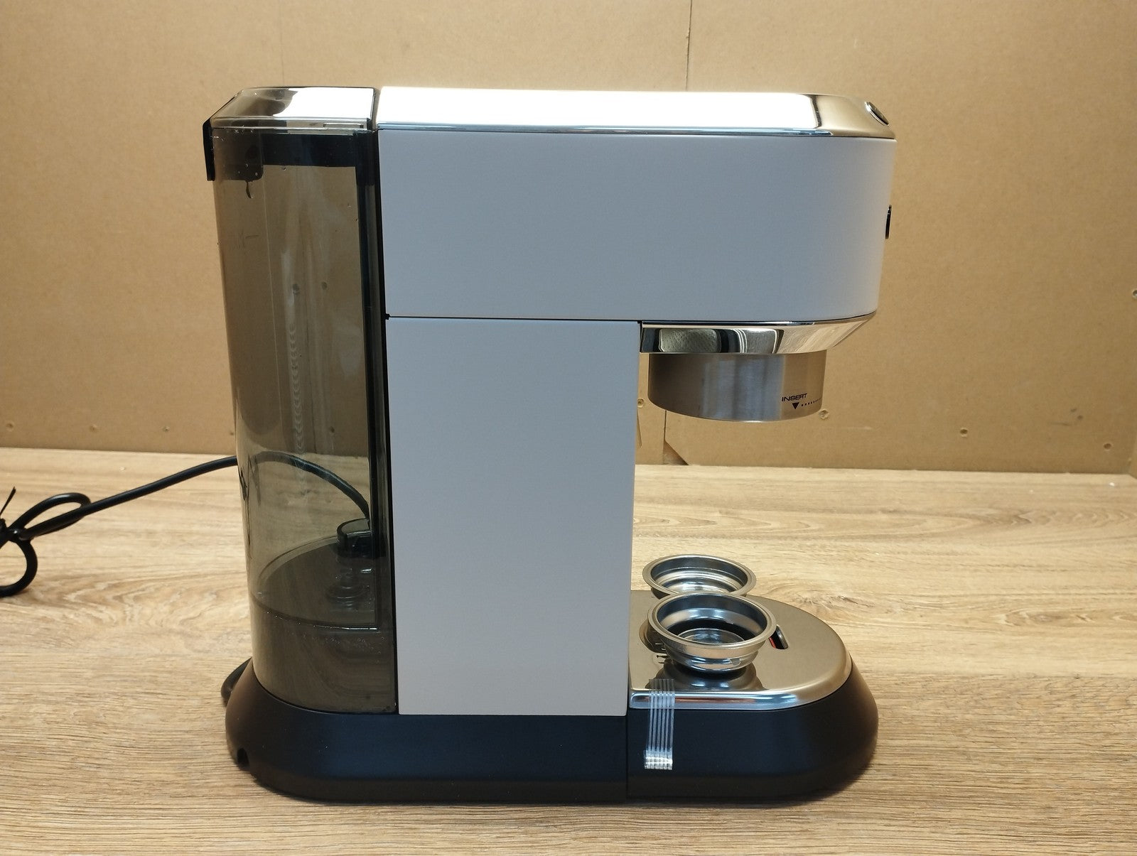De'Longhi EC 685.W Kaffeemaschine, 1350W, weiß, I39563