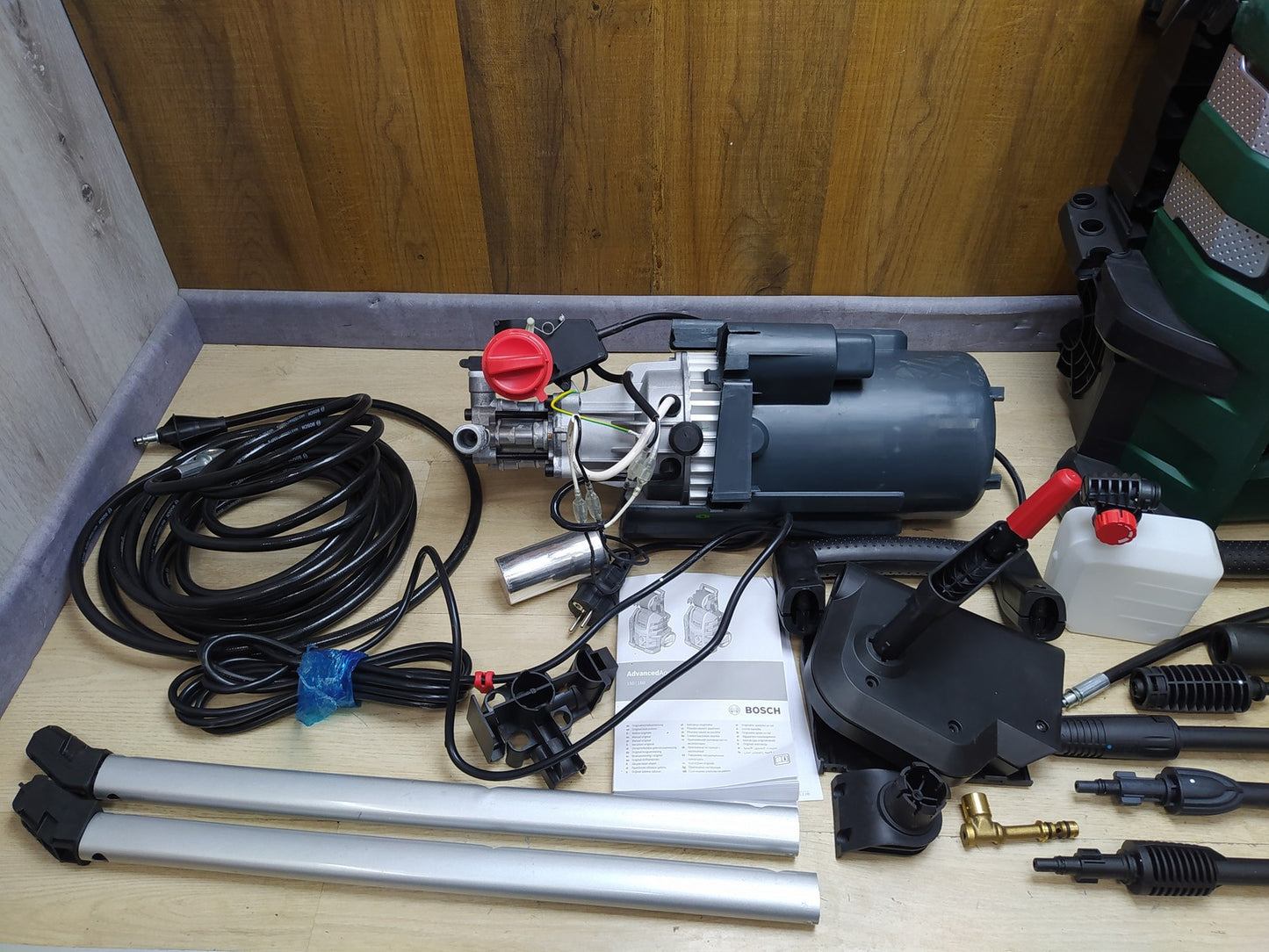 Bosch DIY AdvancedAquatak 150 Hochdruckreiniger 2.2kW 06008A7700, I35607