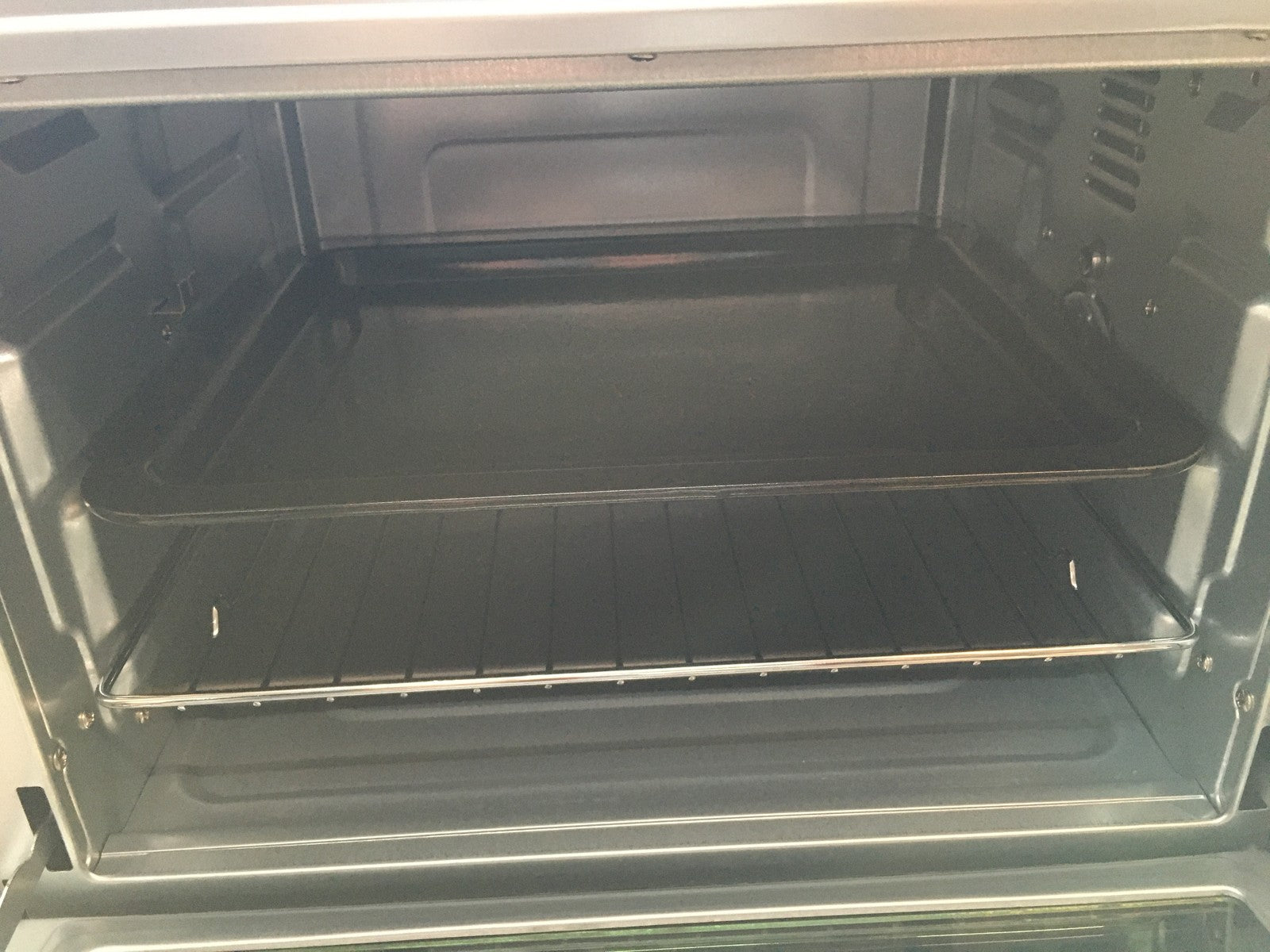 Bestron AOV31PS Kompakter Mini-Backofen, 31L, 1500W, I39533