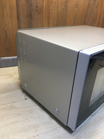 Panasonic NN-CD565B Mikrowelle 27L, Grill 1300W, Mikrowelle 1000W, I38277