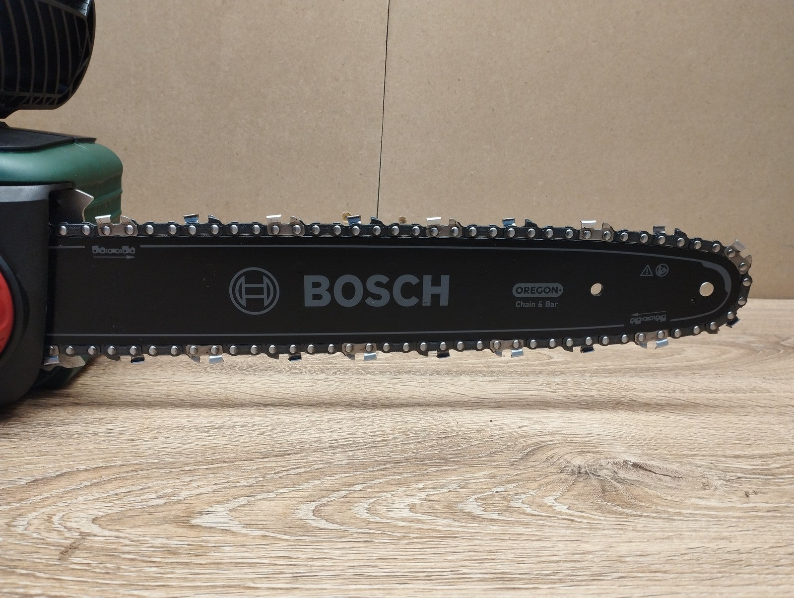 Bosch Akku-Kettensäge AdvancedChain 36V-35-40 Solo, I39924